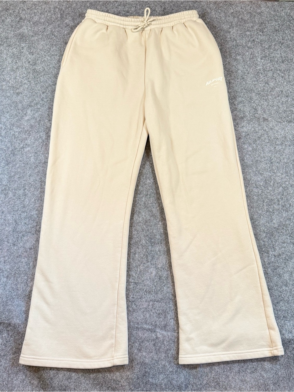 Wilo Allsport Oversized Minimalist Cream Fleece Pants Sz M Cozy EUC